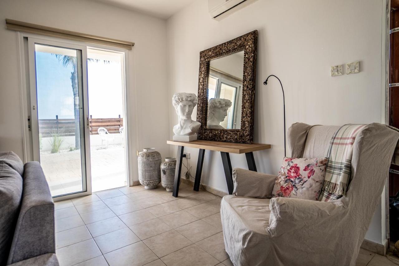 Villa Chill And Joy Paralimni Ngoại thất bức ảnh
