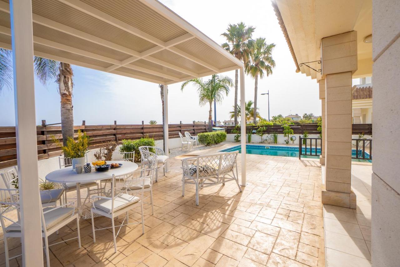 Villa Chill And Joy Paralimni Ngoại thất bức ảnh